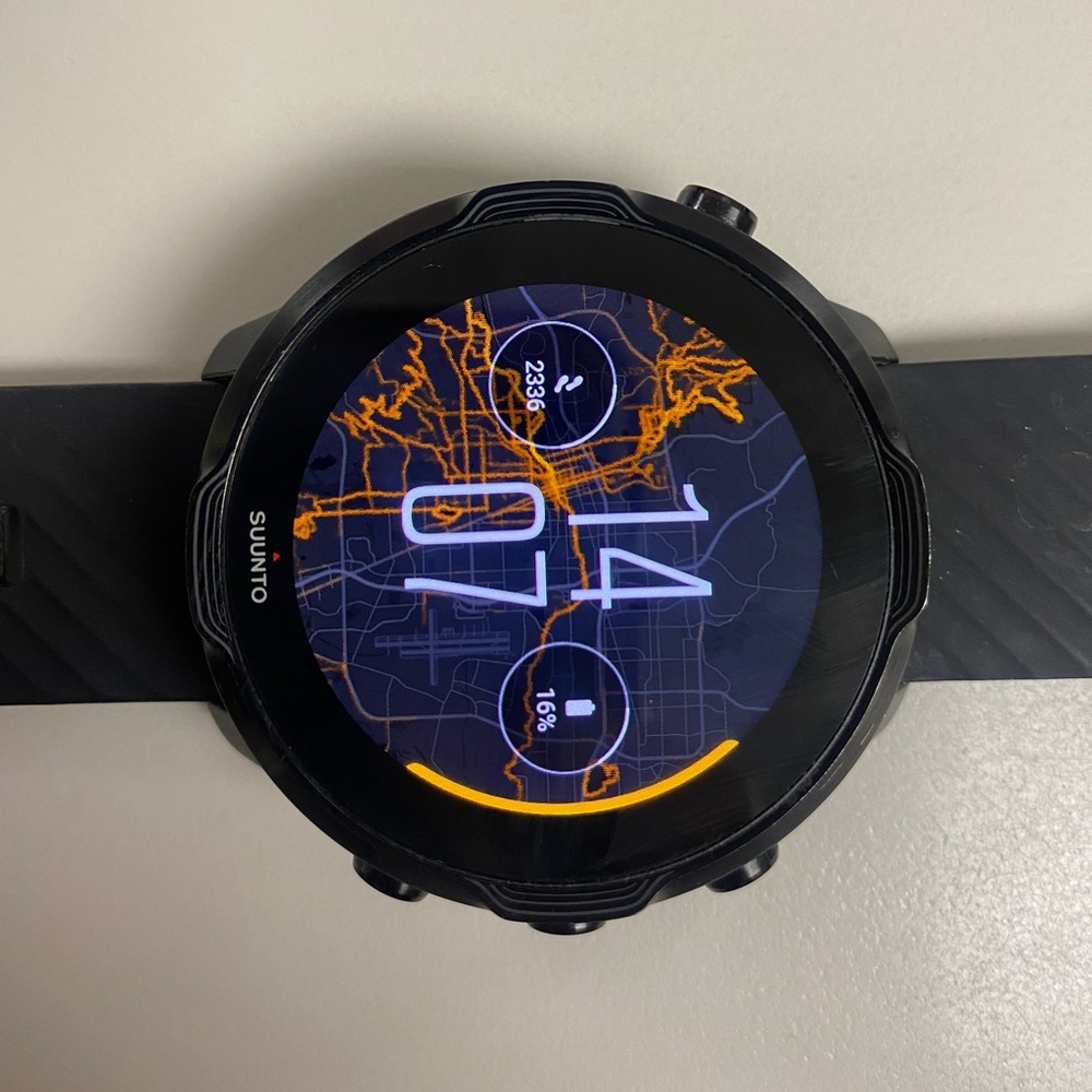 BLACK SUUNTO 7